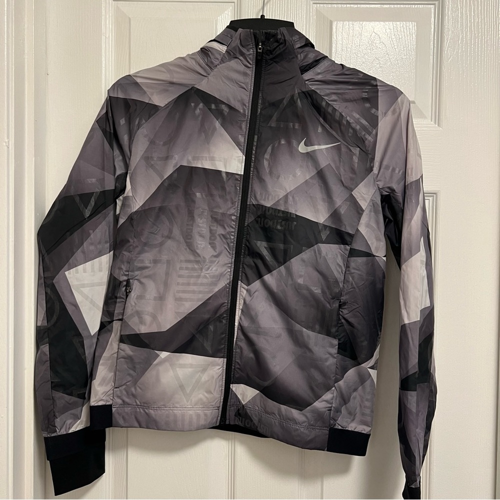 Women’s Nike Windbreaker